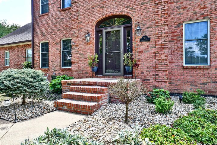 Property Photo: 906 Ridgewood Drive KY 41056