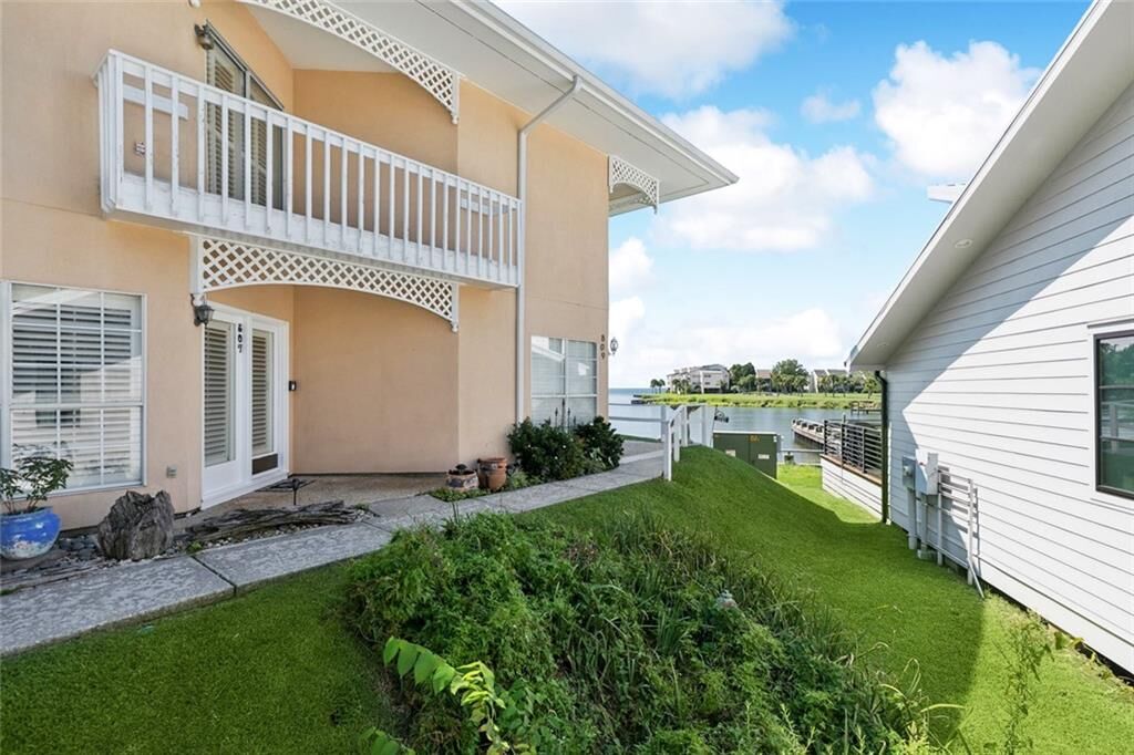 Property Photo: 807 Tops'L Drive 807 LA 70448