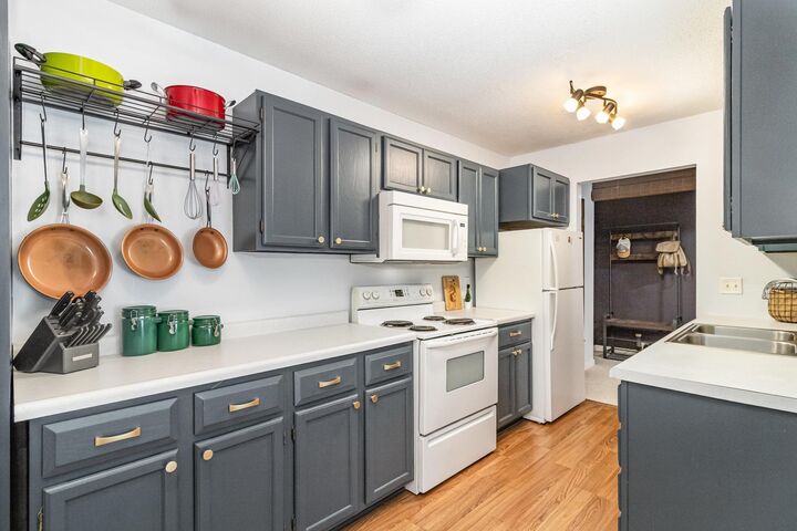 Property Photo:  2011 E 122nd Street D4  MN 55337 