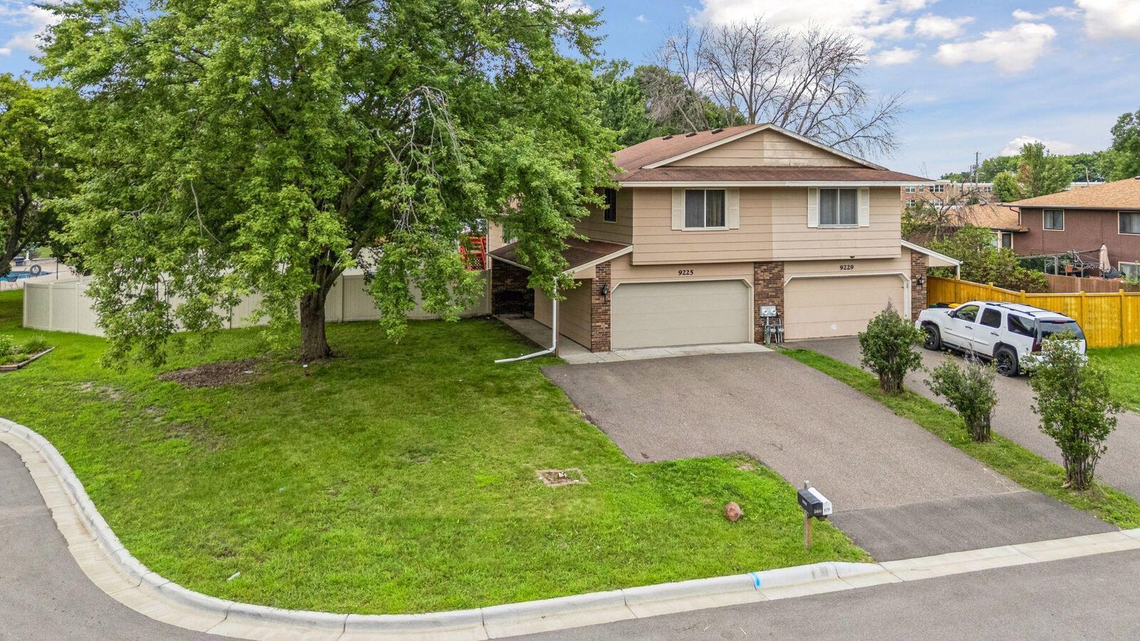 Property Photo: 9225 29th Avenue N MN 55427