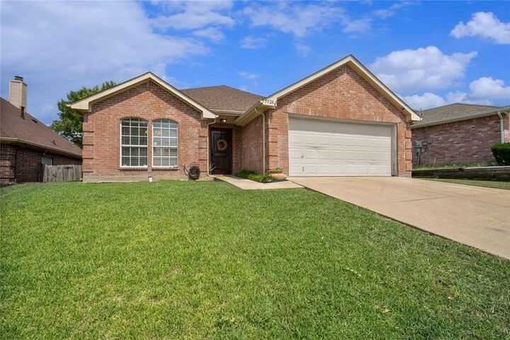 5928 Woodoak Drive  Dallas TX 75249 photo
