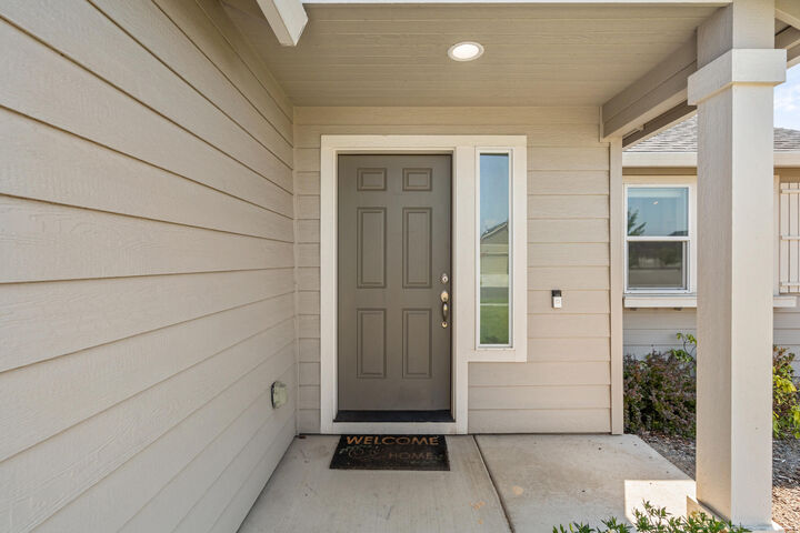 Property Photo: 3546 Durst Street OR 97504