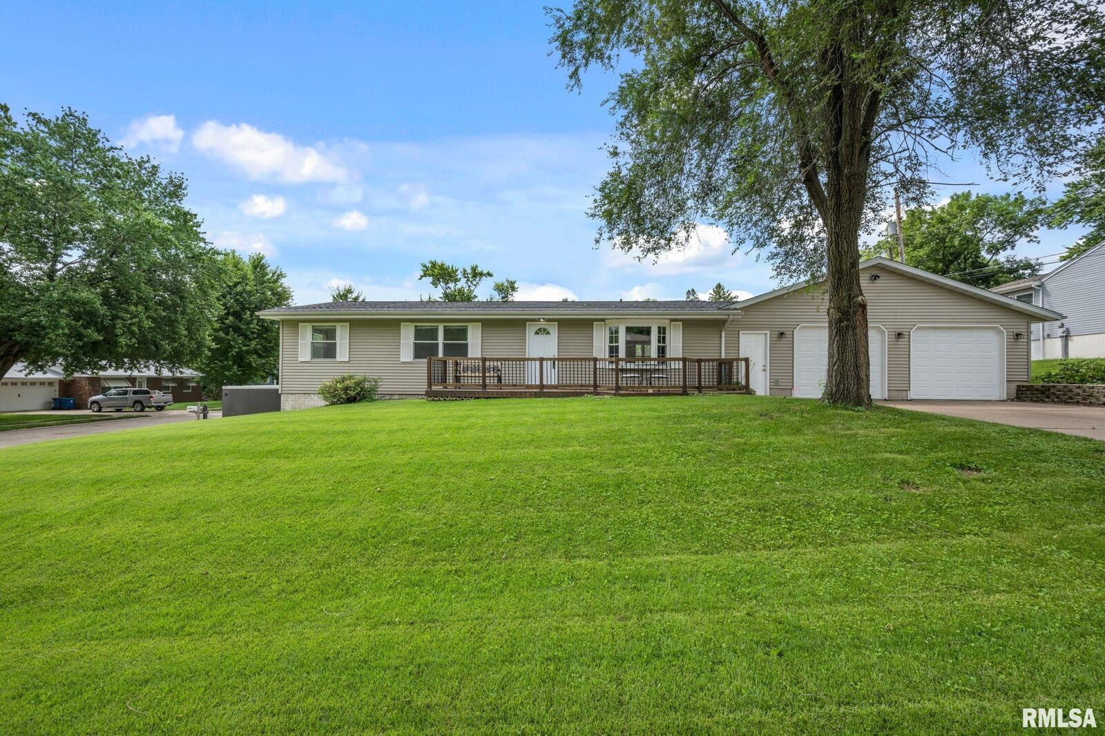 Property Photo:  500 May Street  IL 52753 