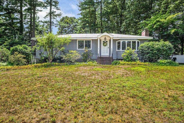 Property Photo:  8 Oxford Road  MA 01862 