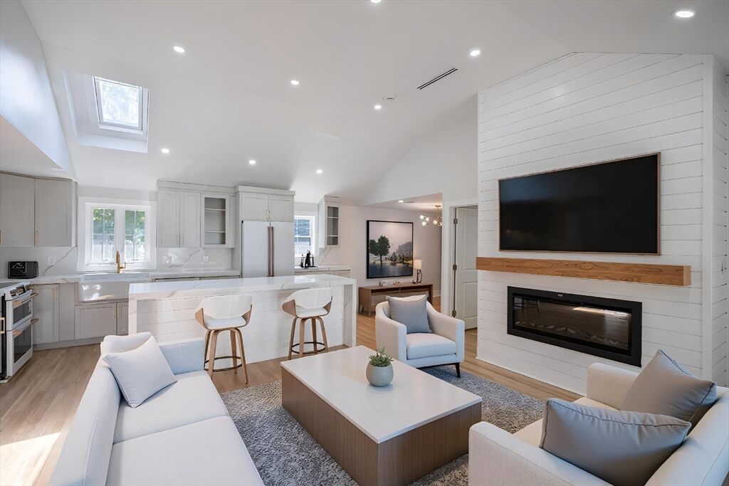 Property Photo:  8 Teresa Circle  MA 02474 