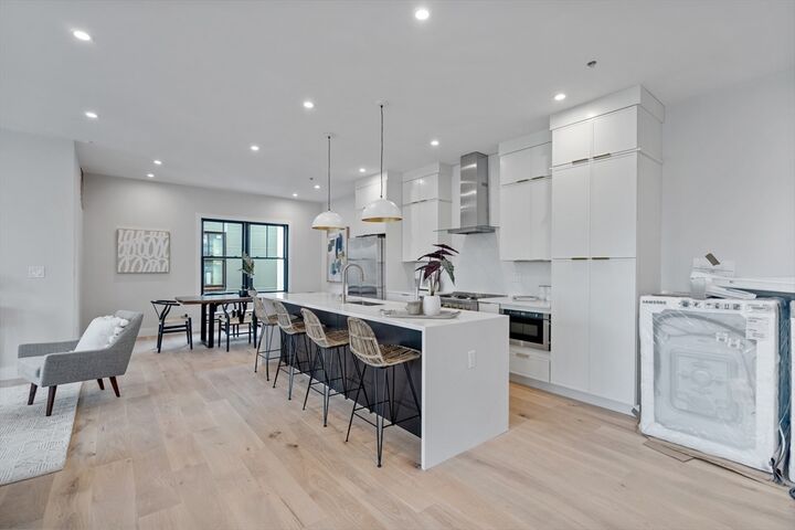 Property Photo:  1 Marion Street 5  MA 02141 
