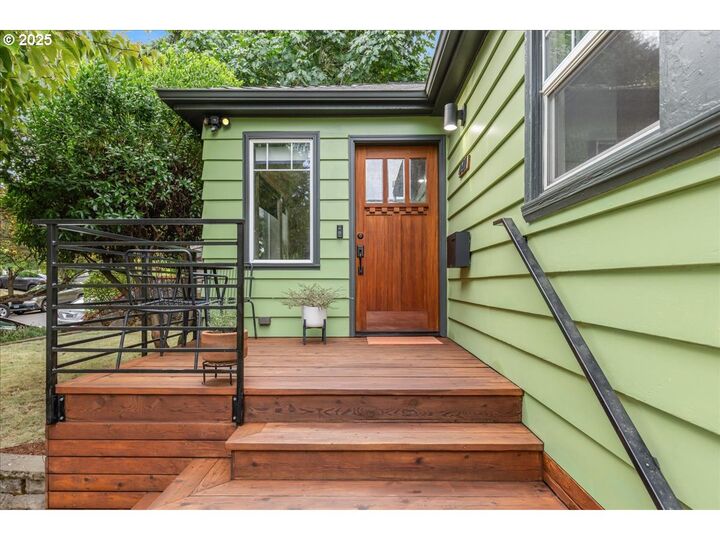 Property Photo: 4411 N Albina Ave OR 97217