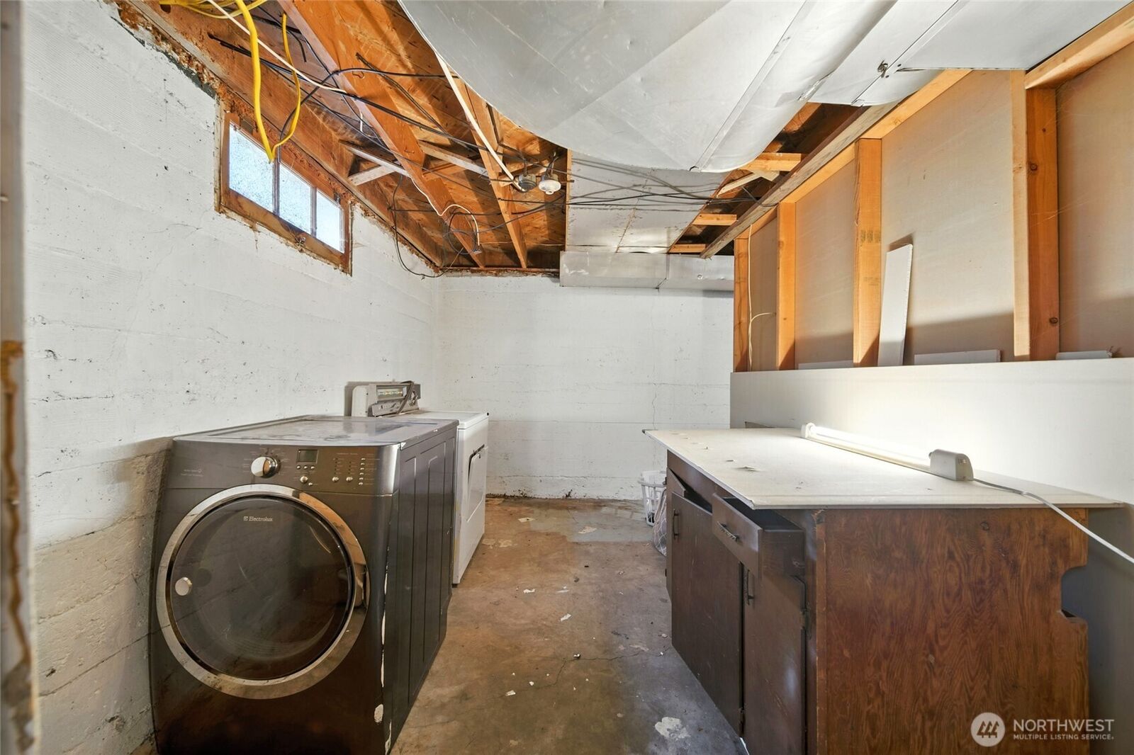 Property Photo:  649 N Division Street  WA 99362 