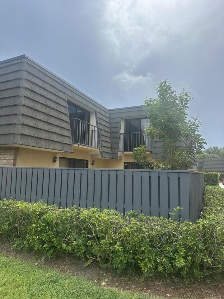 Property Photo: 1014 10th Way FL 33407