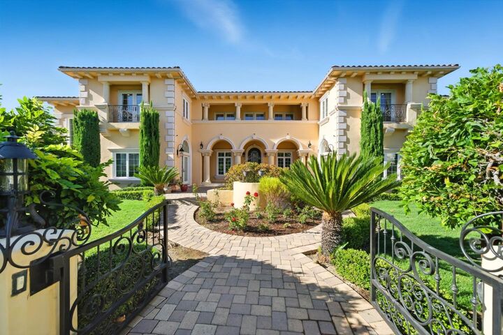Property Photo: 44989 Vista Del Sol CA 94539