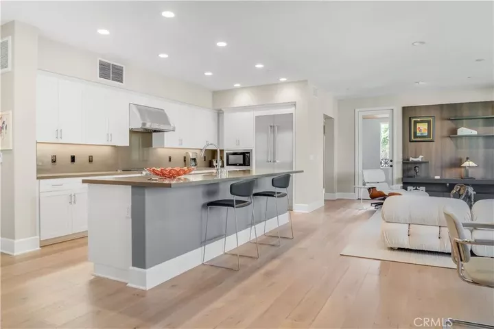 Property Photo: 23500 Park Sorrento D21 CA 91302
