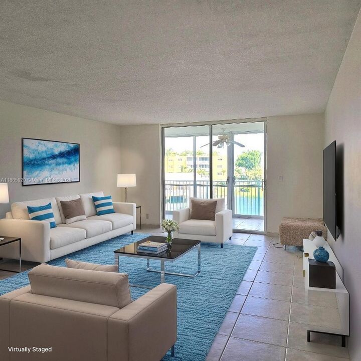 Property Photo: 205 SE 11th Ter 302 FL 33004