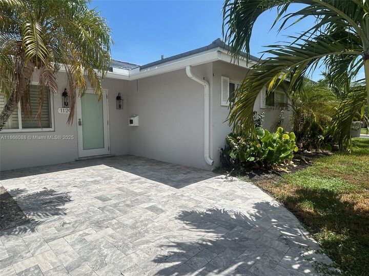 1120 SE 6th Ter  Pompano Beach FL 33060 photo