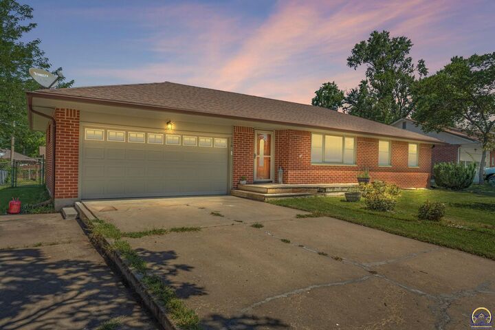 Property Photo: 116 Center Dr KS 66539