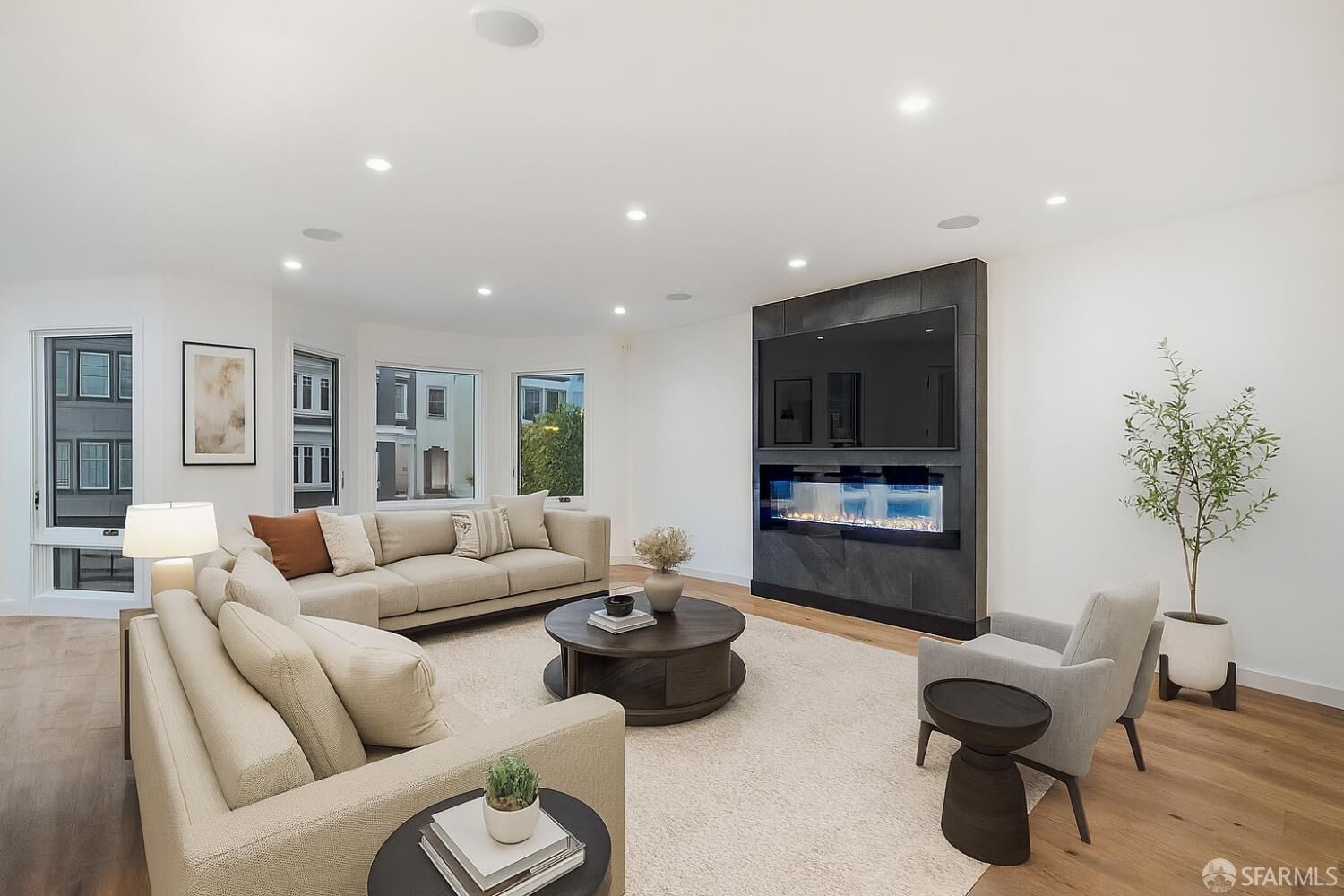 Property Photo:  172 18th Avenue  CA 94121 