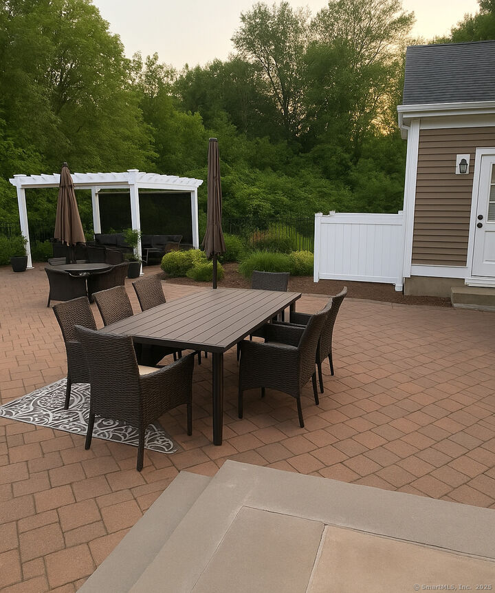 Property Photo: 4 Ingelside Drive CT 06032