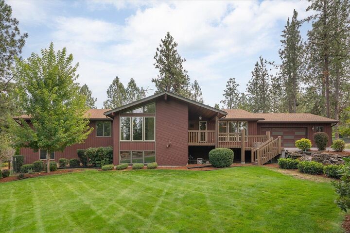 Property Photo: 4019 S Suncrest Dr WA 99037
