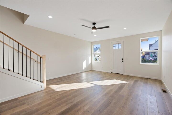 Property Photo: 717 E Lacrosse Ave WA 99207