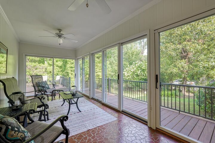 Property Photo: 302 Holly Drive SC 29301