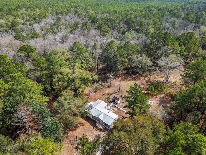 Property Photo: 21406 Perry Green Lane FL 32310