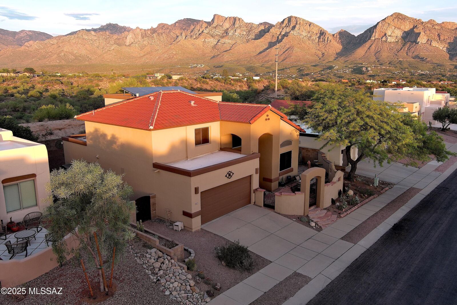 Property Photo: 11384 N Sawtooth Road AZ 85737
