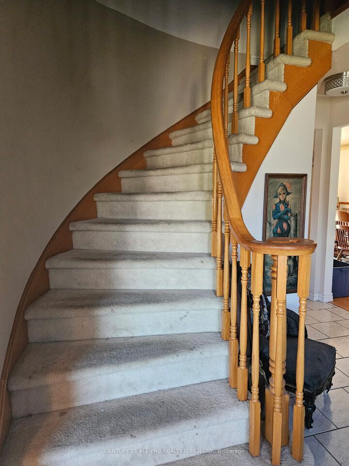 Photo de la propriété: 976 Glenhare Street ON K9A 5G4