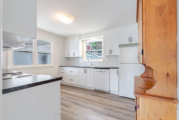 Property Photo: 76 Myrtle Street ON N5R 2G1