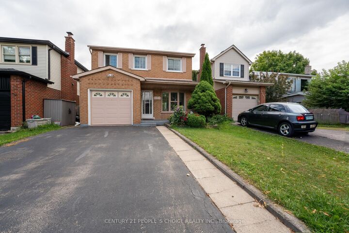 Photo de la propriété: 2247 Silverbirch Court ON L7M 3H4