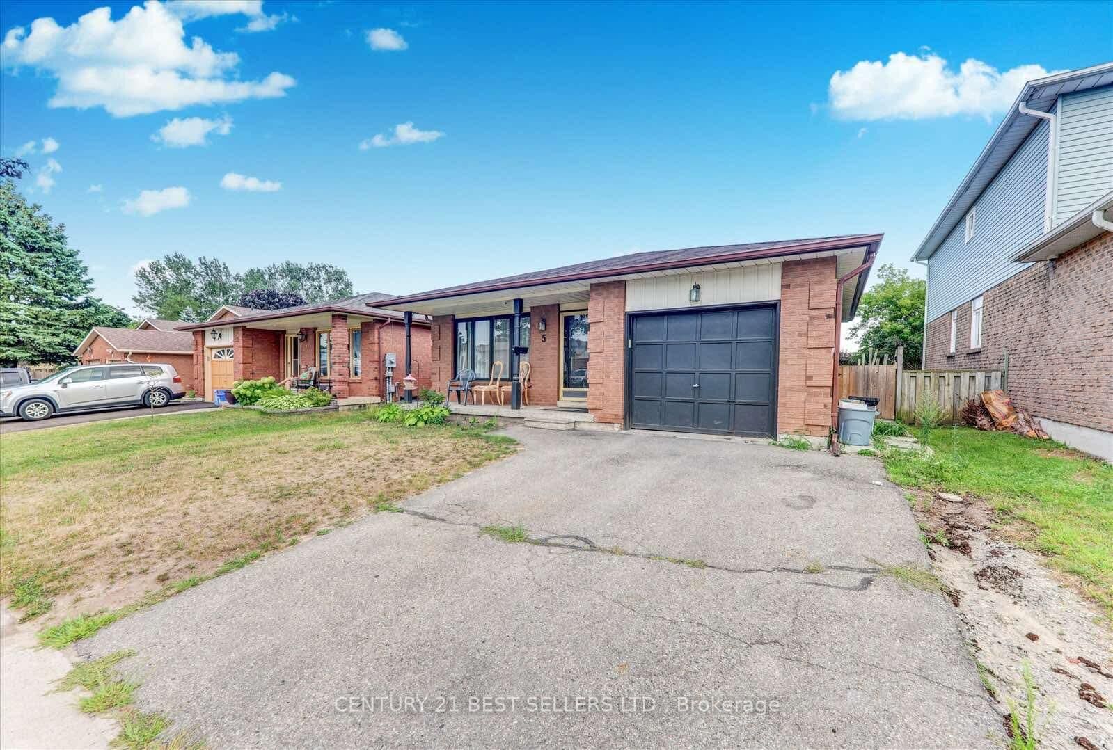 Property Photo:  5 Hartsfield Drive  ON L1E 1M5 