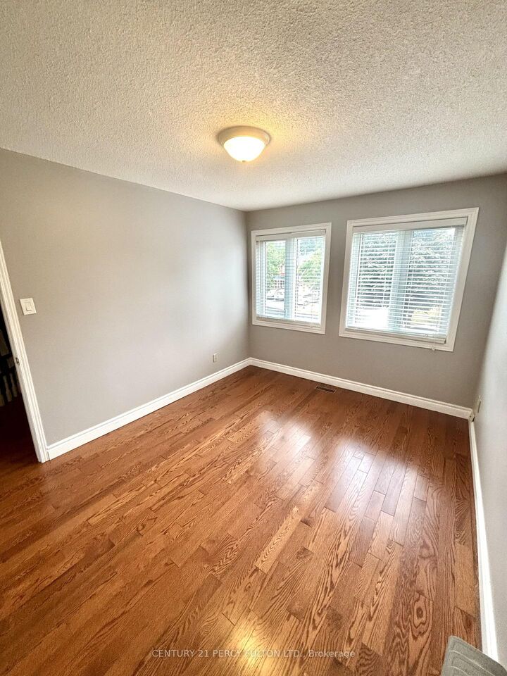 Photo de la propriété: 1638 Melman Street ON L1X 2C5