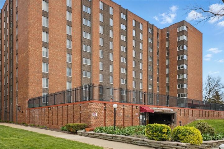 Property Photo:  5 Bayard Road 309  PA 15213 