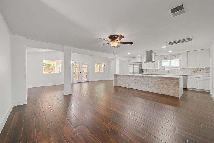 Property Photo: 4811 Savorey Lane TX 78744