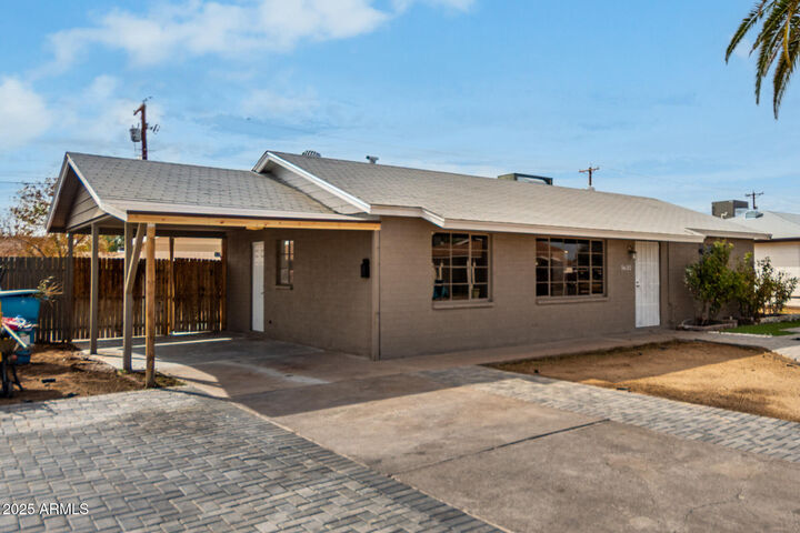Property Photo: 5632 N 38th Drive AZ 85019