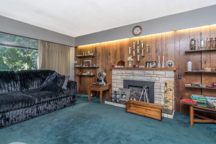 Property Photo:  12563 26 Avenue  BC V4A 2K6 