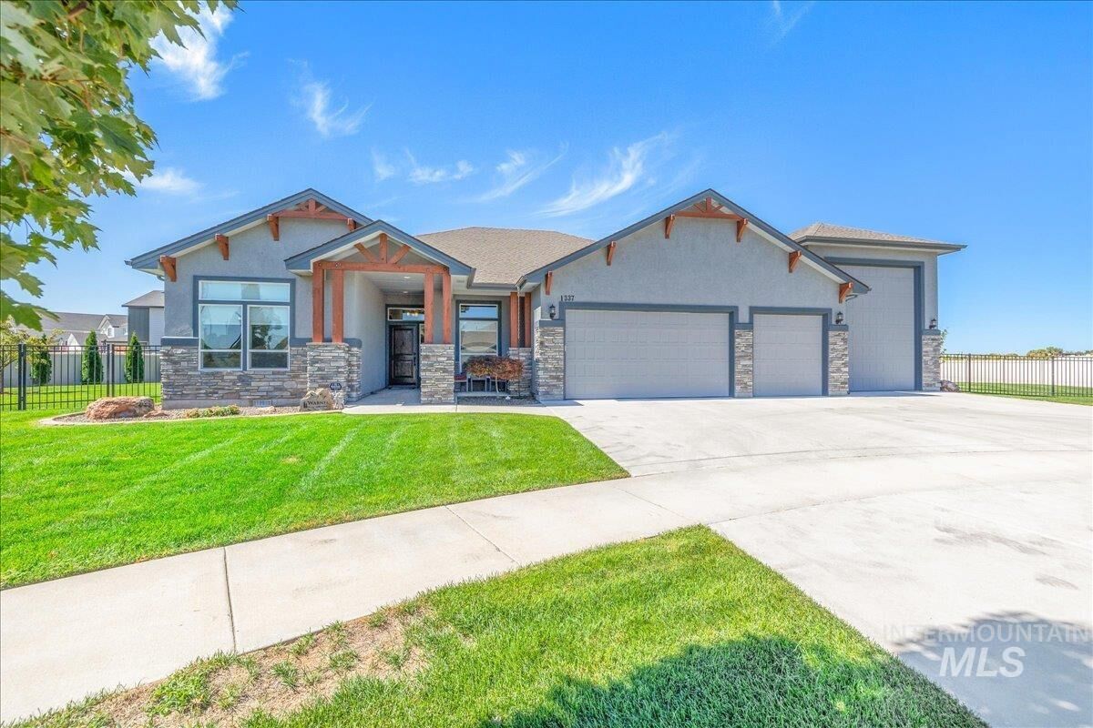 Property Photo: 1337 N Bowknot Lake Way ID 83669