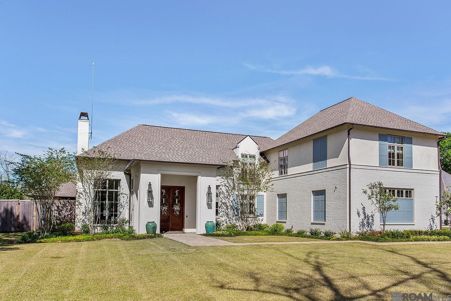 Property Photo: 7735 Highland Rd LA 70808