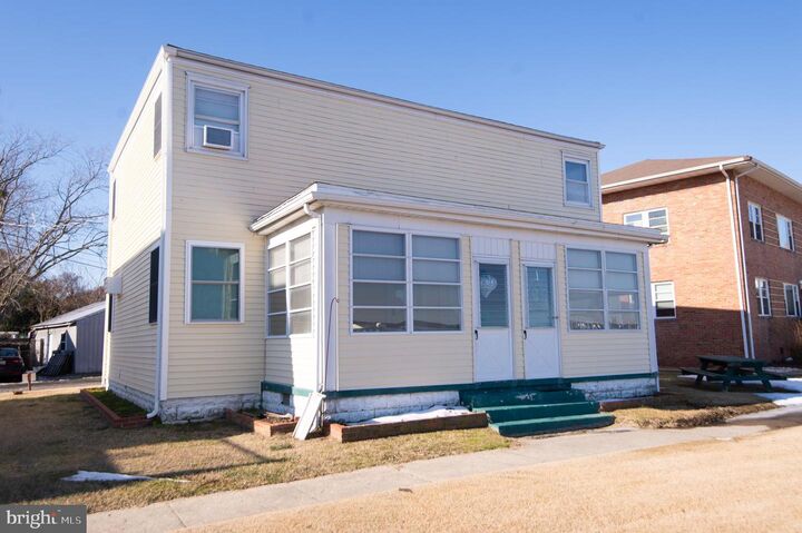 Property Photo: 904 & 906 Oakley Terrace MD 21613