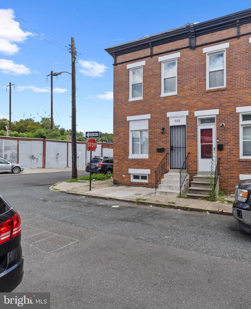 Property Photo:  925 N Belnord Avenue  MD 21205 
