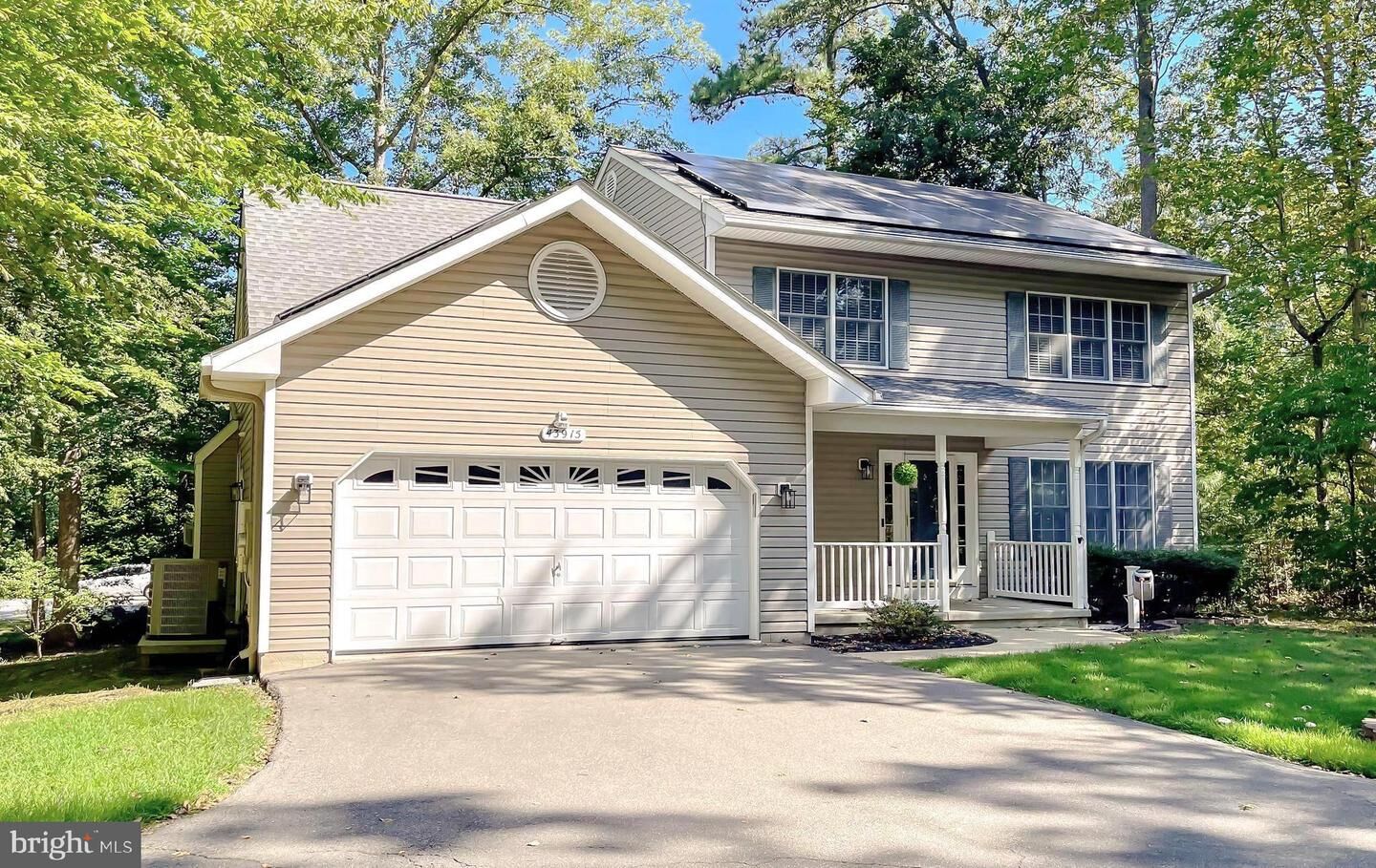 Property Photo:  43915 Honeysuckle Way  MD 20619 