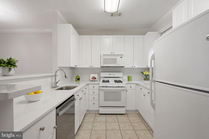 9490 Virginia Center Boulevard 133  Vienna VA 22181 photo