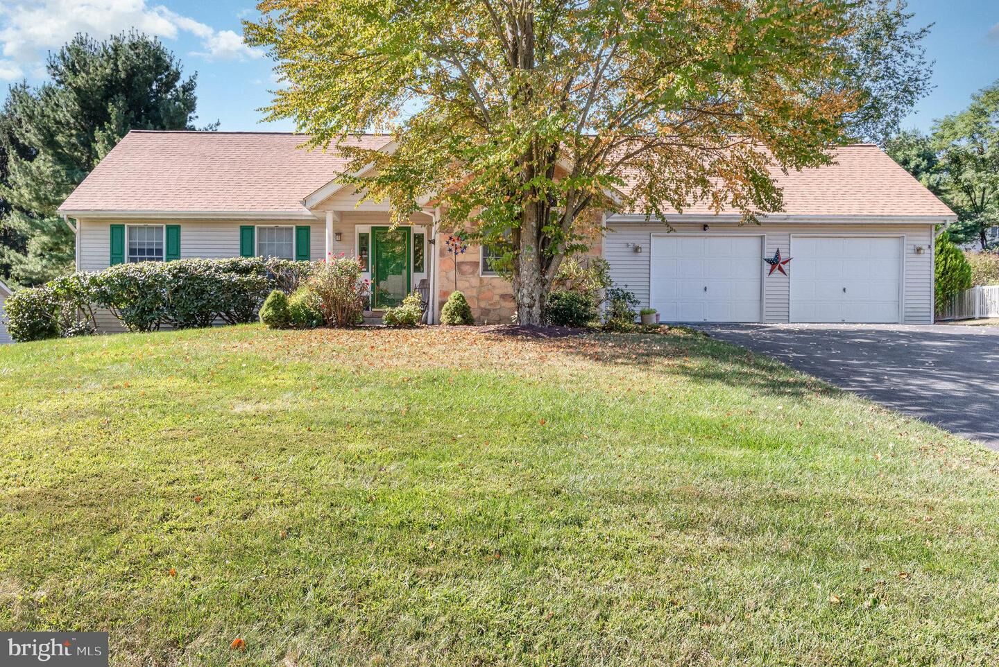Property Photo: 452 Elder Trl PA 17070