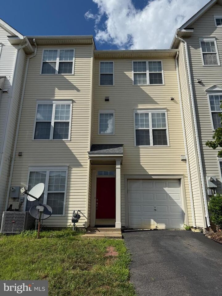 13324 Burrough Farm Drive  Herndon VA 20171 photo
