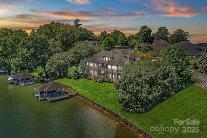 Property Photo: 271 44th Avenue Circle NW NC 28601