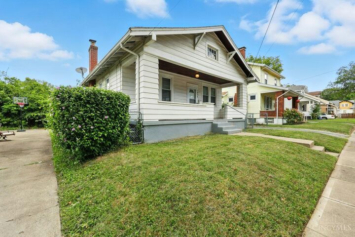 Property Photo:  1428 Ambrose Avenue  OH 45224 