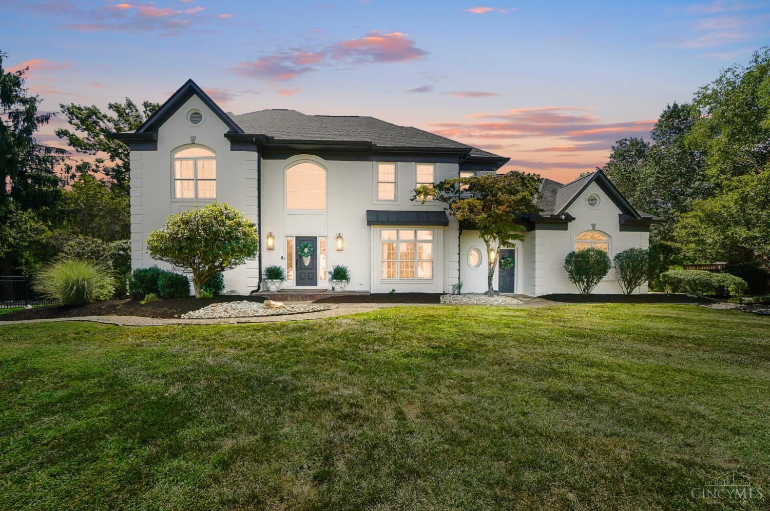 Property Photo: 7521 Pinehurst Drive OH 45244