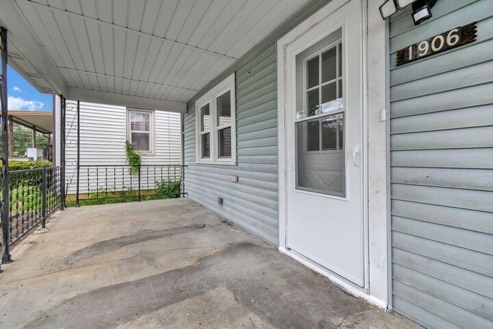 Property Photo:  1906 Cherry Valley Road  OH 43055 