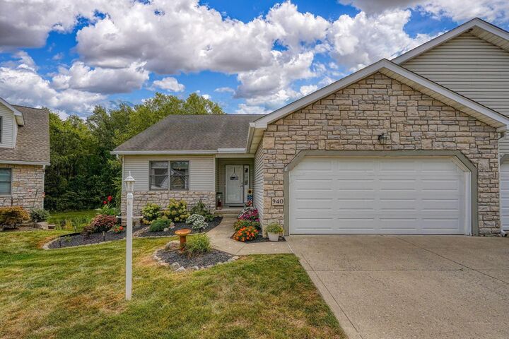 Property Photo: 940 Hopewell Heights Drive OH 43056