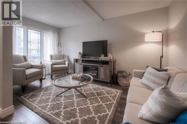 Property Photo:  421 Shadow Wood Crescent  ON N2K 3W5 
