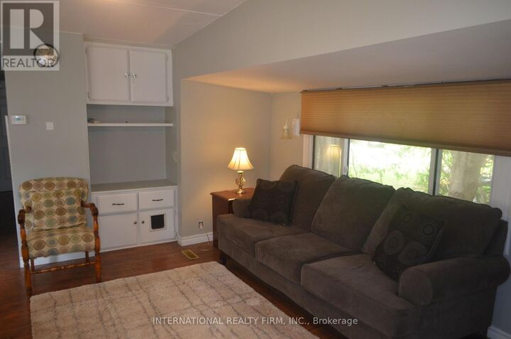 Photo de la propriété:  623 King Avenue East 18  ON L1B 1K7 