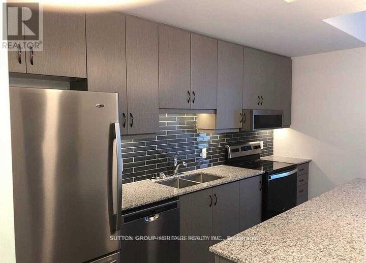 Property Photo: 109 King Avenue East 403 ON L1B 1H3